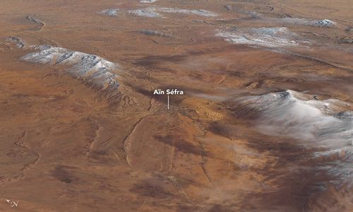 Tuyết rơi trên sa mạc Sahara nhìn từ vũ trụ